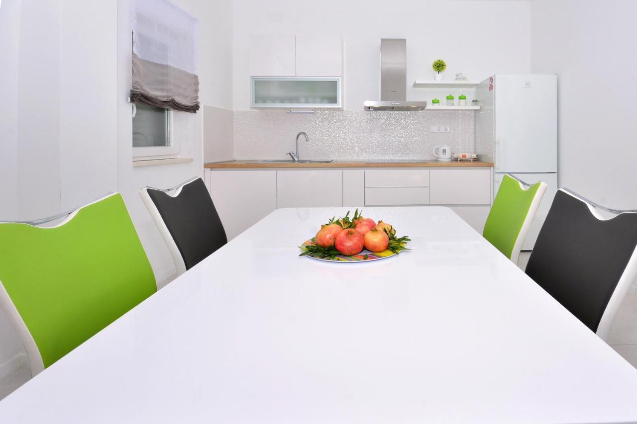 Seas The Day Apartments Podstrana Exterior foto