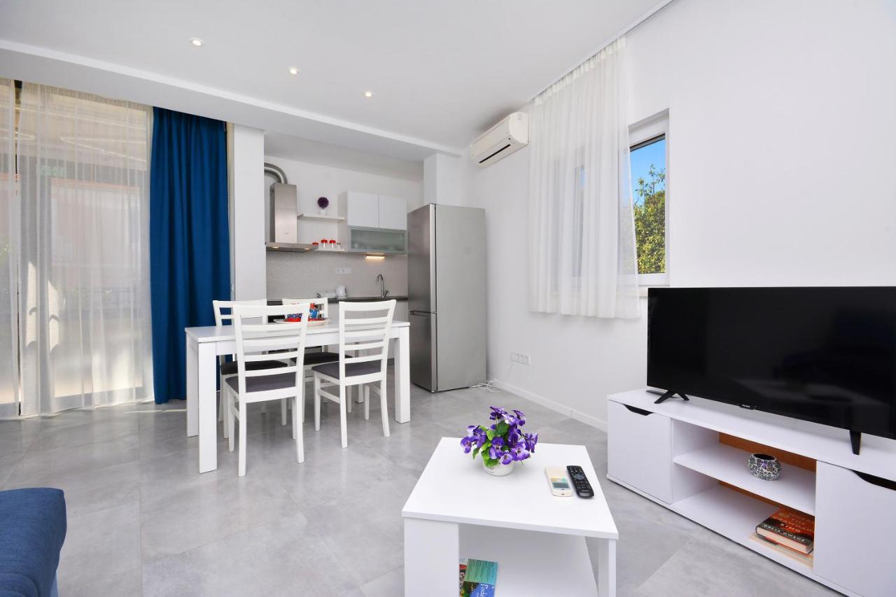 Seas The Day Apartments Podstrana Exterior foto